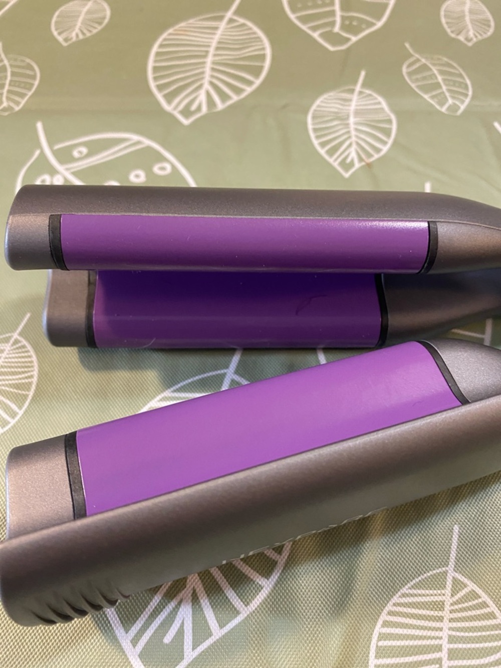 Nexpure Hair curler/Waver- Metallic Gray with Purple Accents - Picture 4 of 5